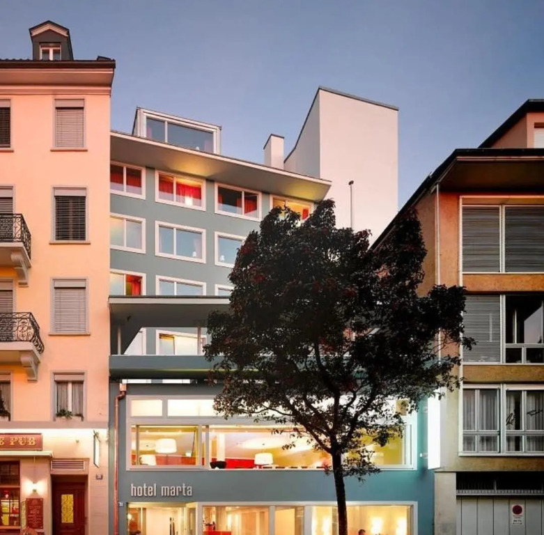 Hotel Marta - 1950s architecture in Zurichs vibrant old town, near main station