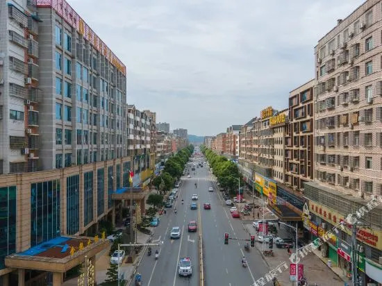 Wanzai Jinqian Hotel (Wanzai Ancient City Branch)
