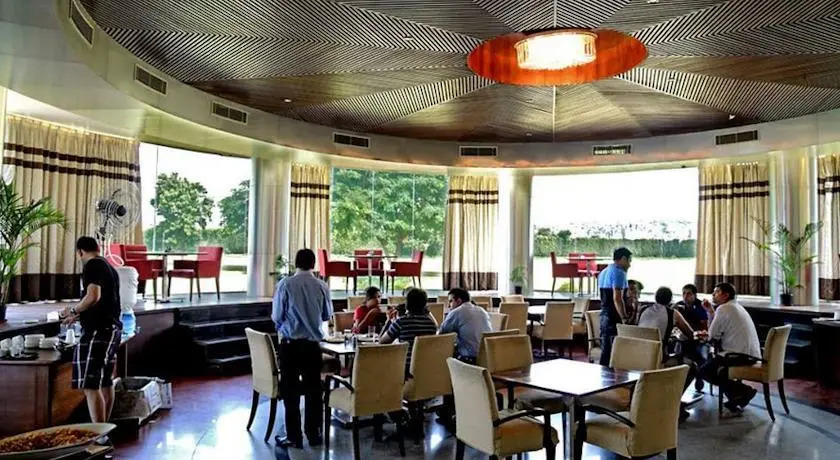 The Awesome Farms & Resorts