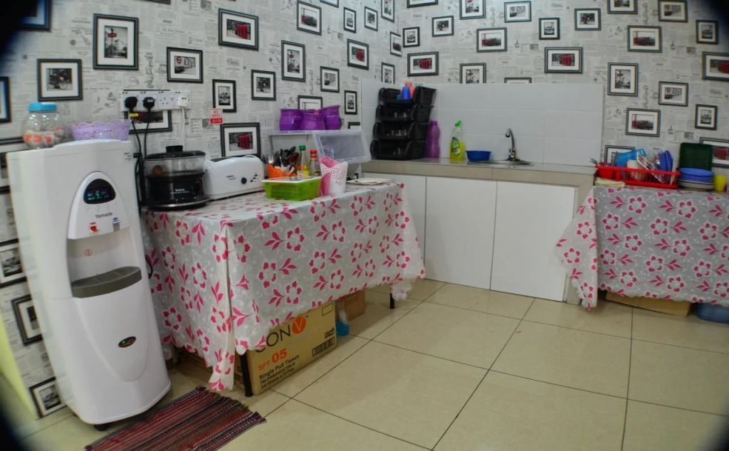 OYO 89583 Grove Hotel