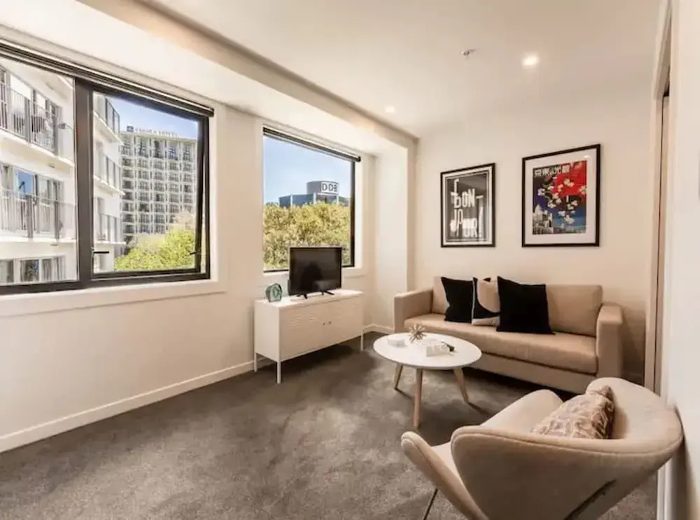 Beautiful 2BR Unit next to Myers Park Zodiak Stays