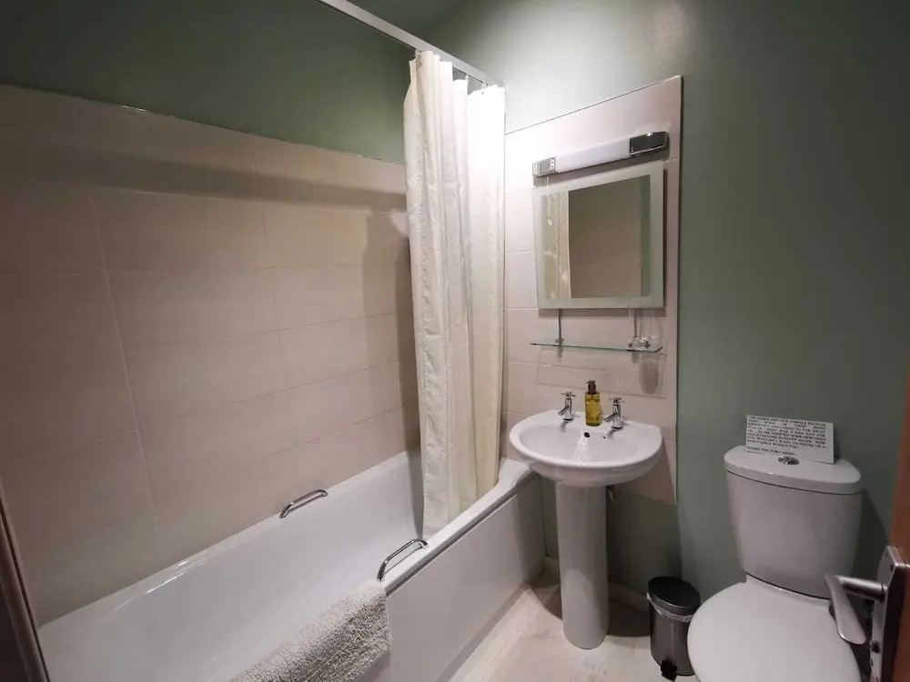 Kings Arms Holiday Apartments