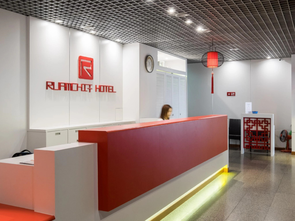 Ruamchitt Plaza Hotel