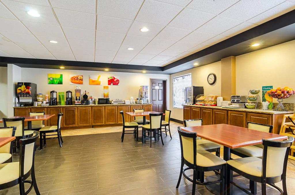Holiday Inn & Suites Richmond West End by IHG