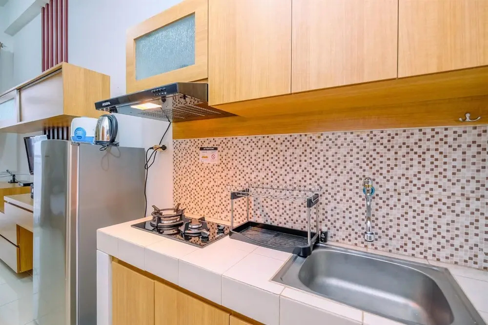 Minimalist And Homey Studio At Dave Apartment