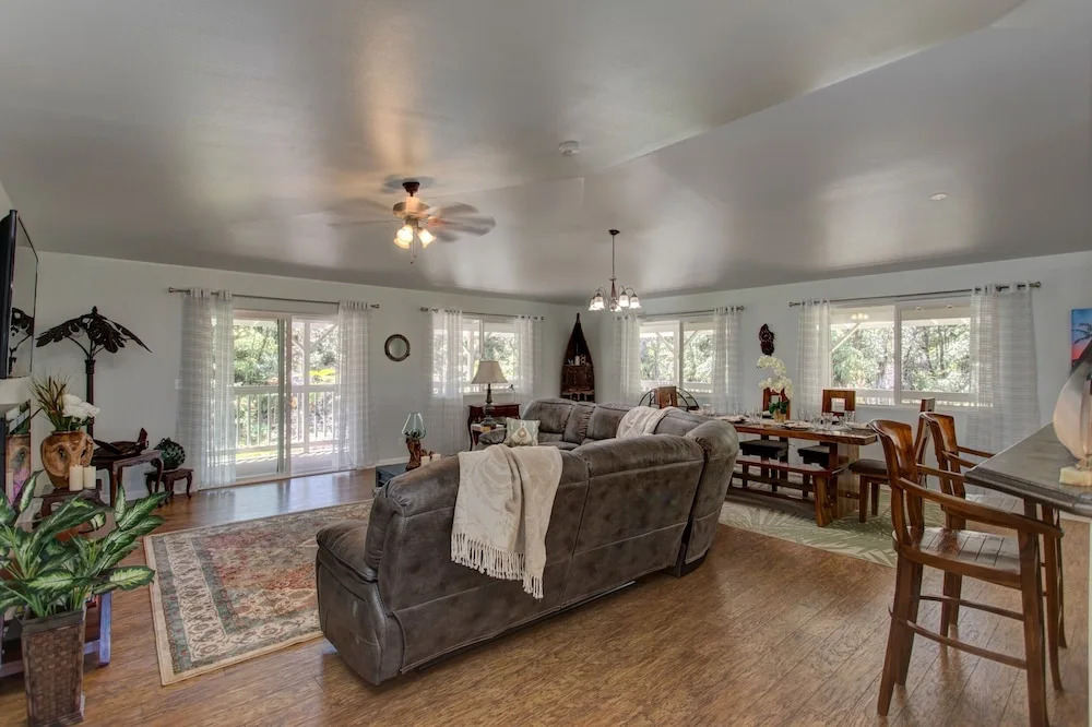 Ferns & Frogs Forest Hale 3 Bedroom Home by RedAwning