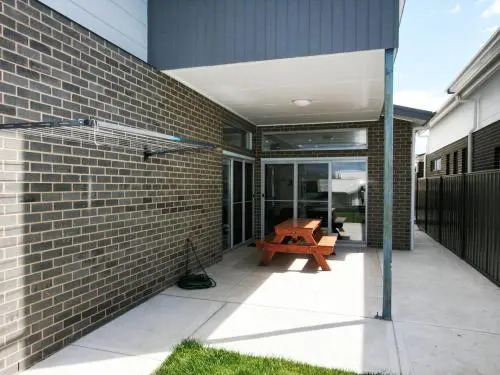 43B Twynam Street