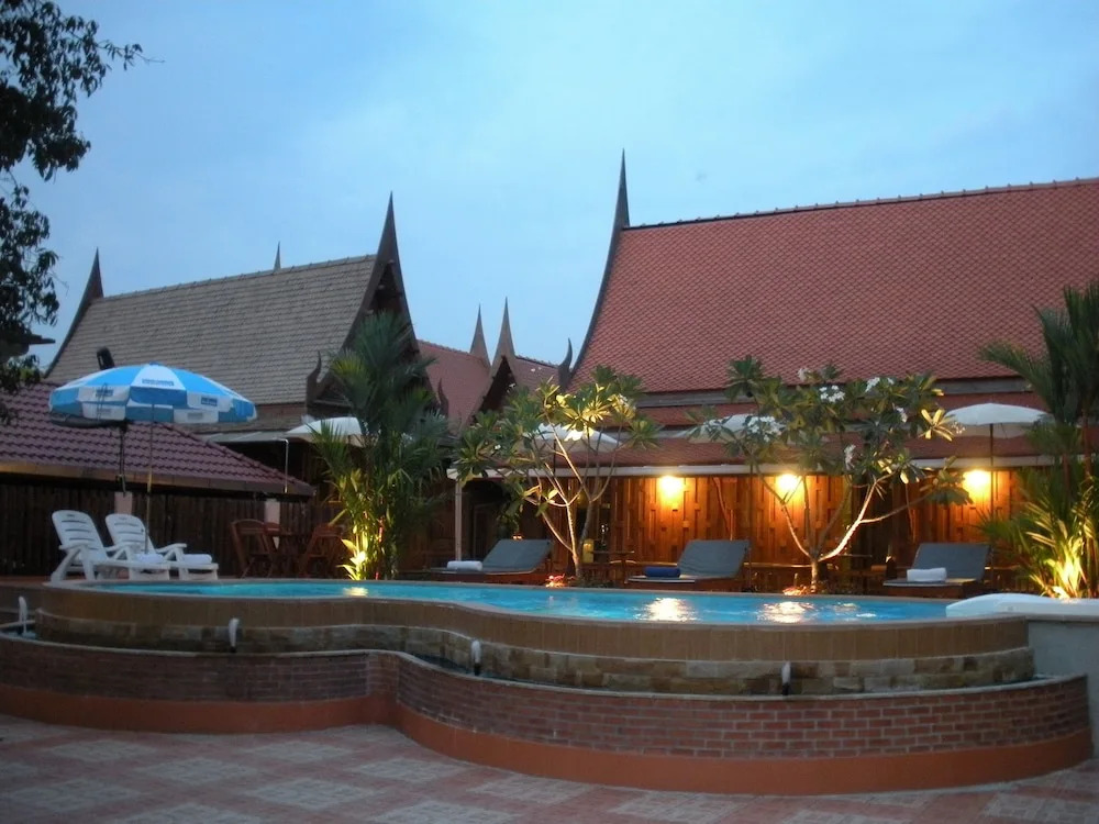Reunrimnam Resort & Restaurant