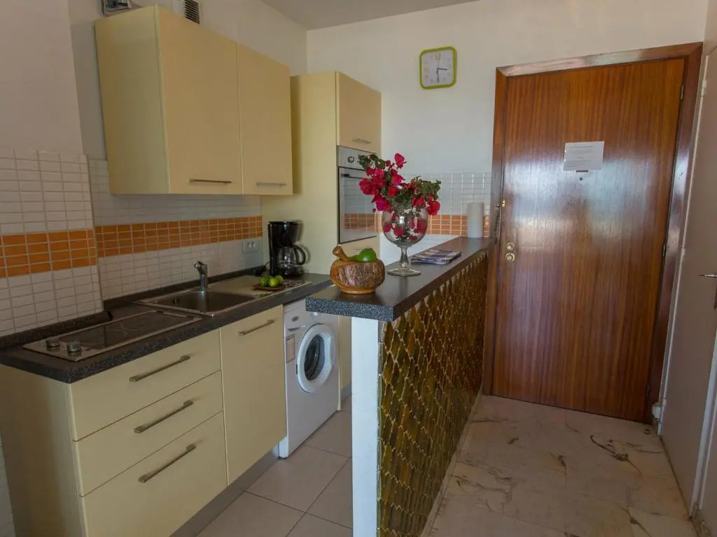 Studio Menton, 1 pièce, 2 personnes - FR-1-196-216