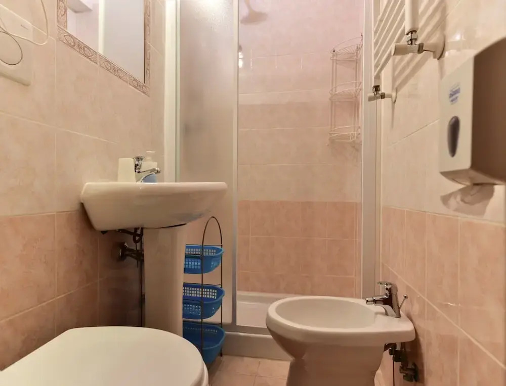 Claudia Suites