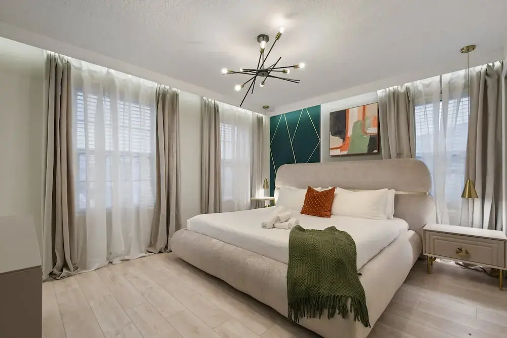 Luxurious Villa with Resort-Style Amenities