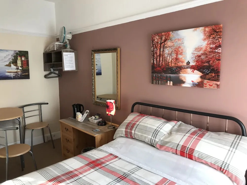 Acorn Lodge