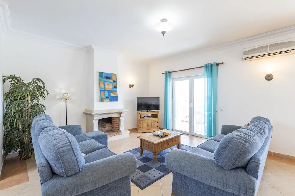 Villa Nina With 4 Bedrooms and 4 Bathrooms