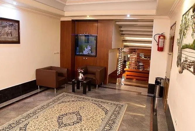 Hally Hotel