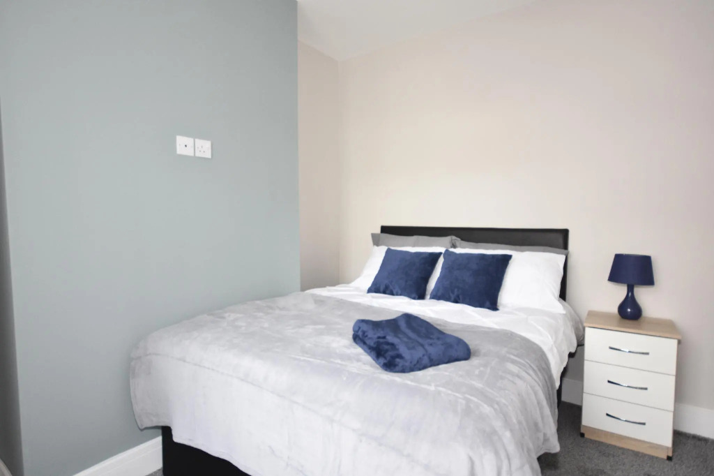 Townhouse @ 32 Penkhull New Road Stoke