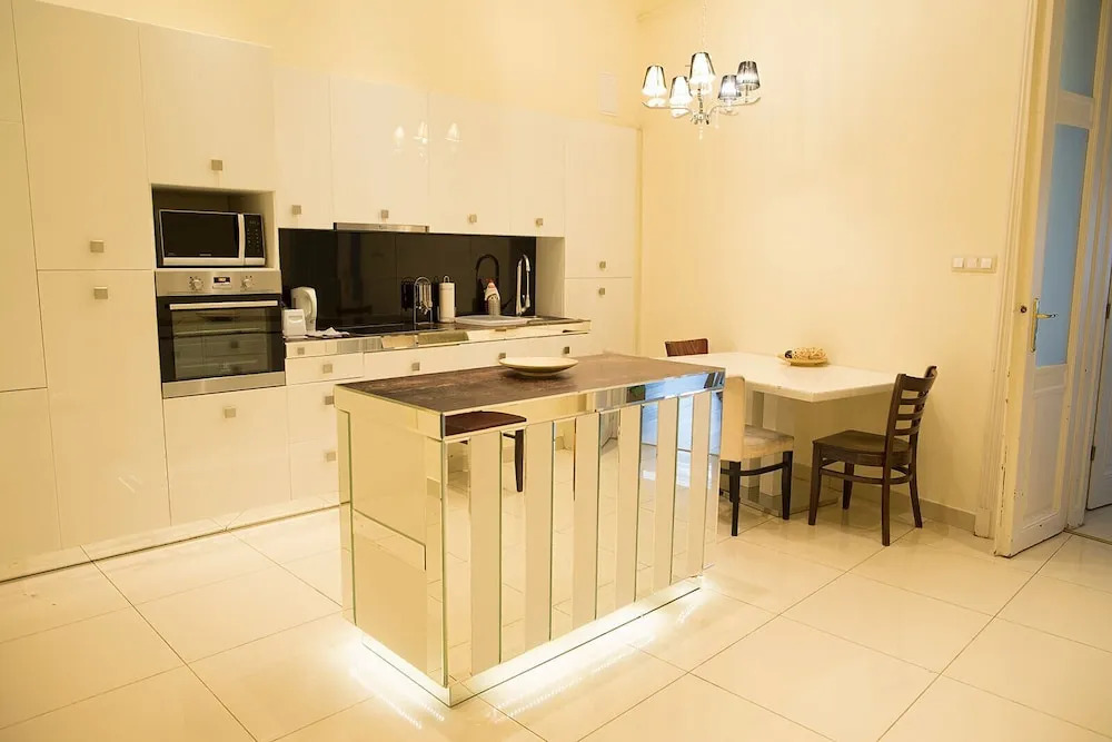 József - Group Apartment with Sauna