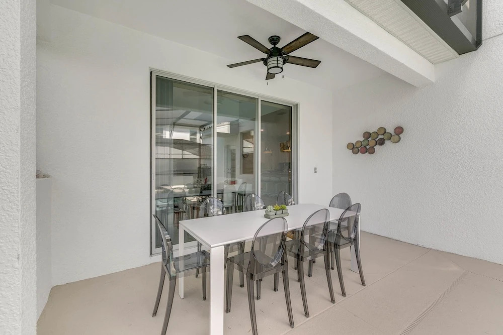 Storey Lake - 5 Bedroom Pool Home- 1667ST