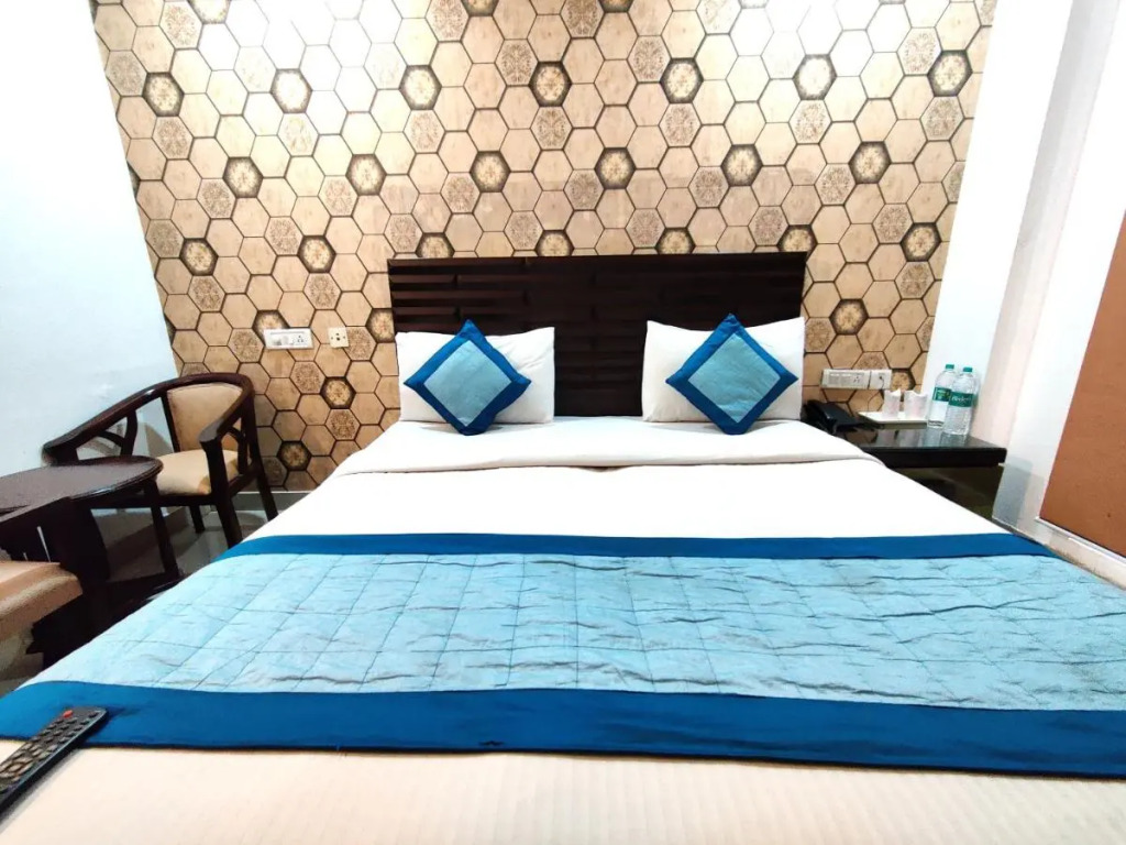 Hotel Delhi Pride at Karol Bagh