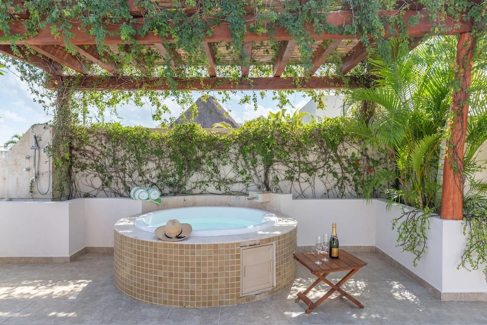 Secret Garden Oasis 3BR Penthouse
