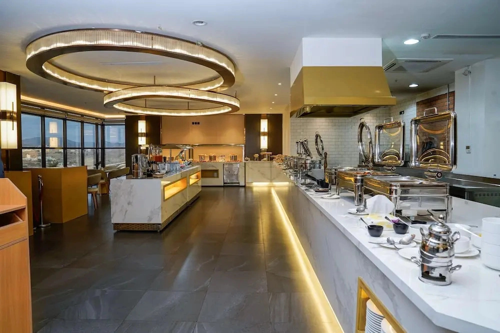 Best Western Plus Danat Almansak Hotel