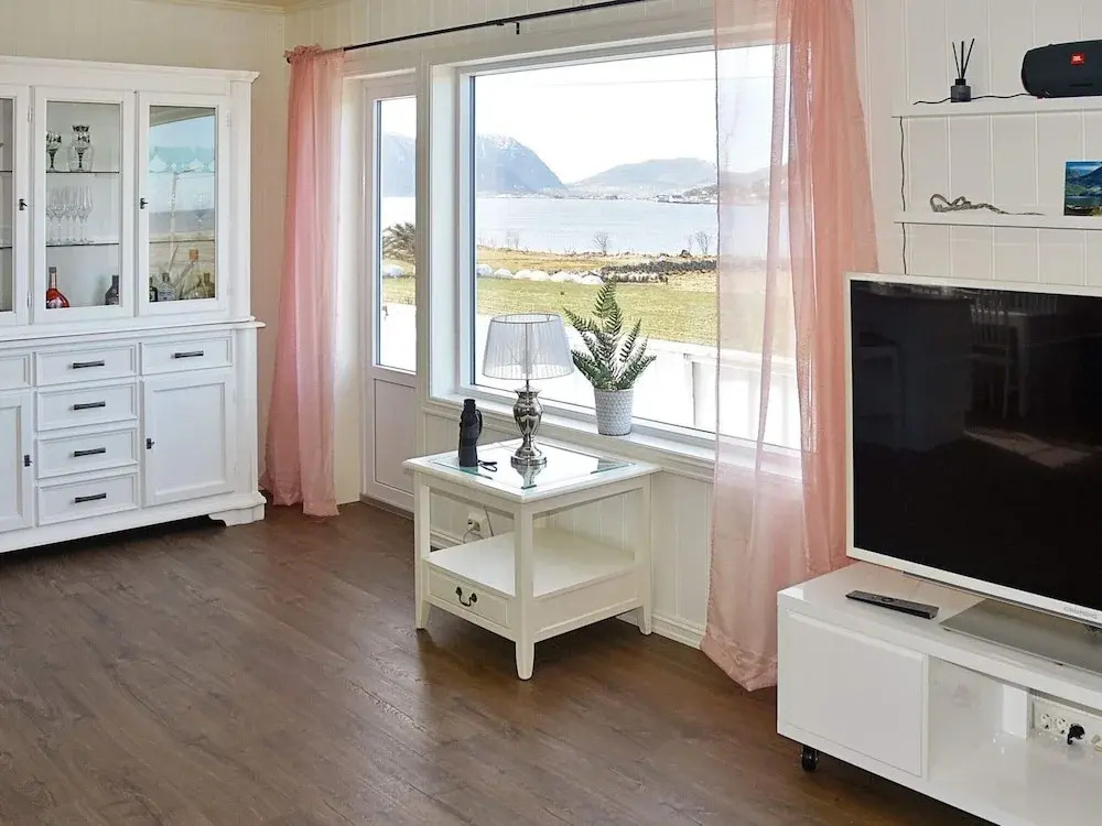 8 Person Holiday Home in Leinoy-by Traum