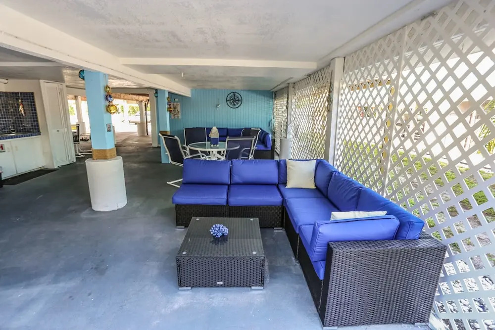 5301 Estero Serendipity Manor