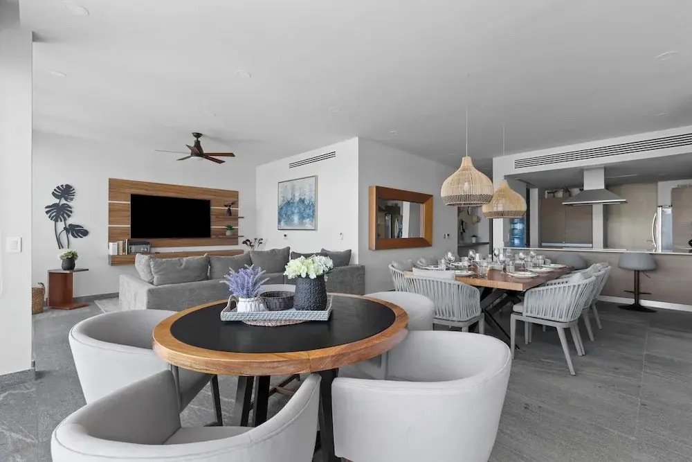 Exclusive Apartment with rooftop pool