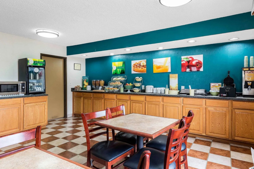 Quality Inn & Suites Bloomington University Area