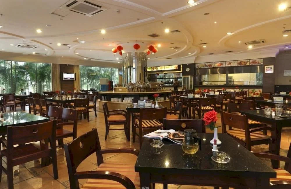 Golden Lotus Herton Seaview Hotel
