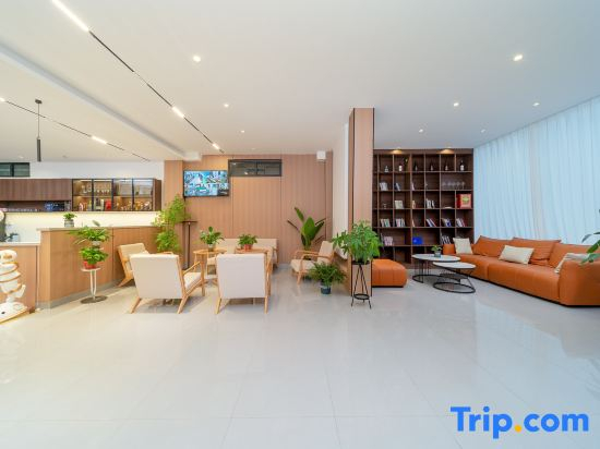 Sit Forget City · Luxury Living in Banshan Scenic Resort Hotel