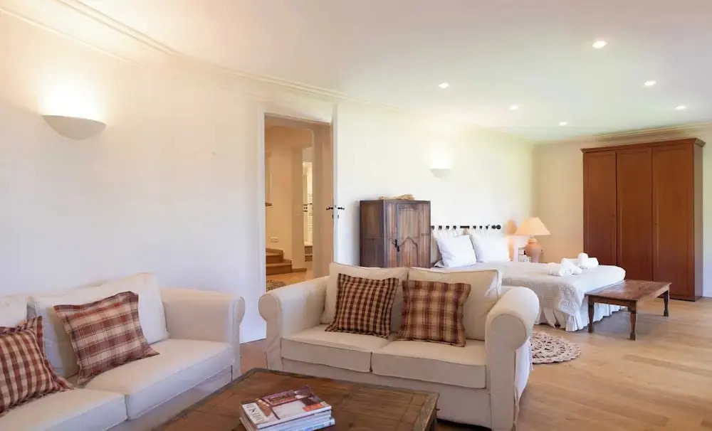 Magnificent House With Swimming Pool - 5br/10p - Gassin