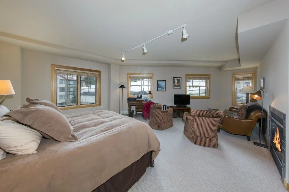 Meadow Stone Lodge 205 - 3 Br Condo