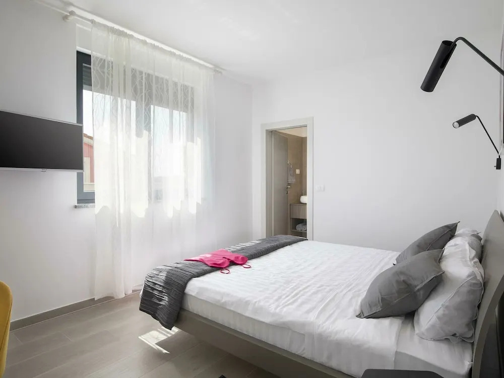 Spacious Villa in Pula Istria With Swimming Pool