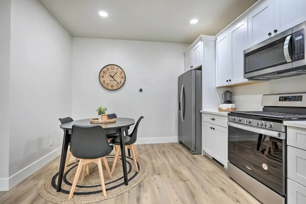 Boho-chic Folsom Retreat: Walkable Location!