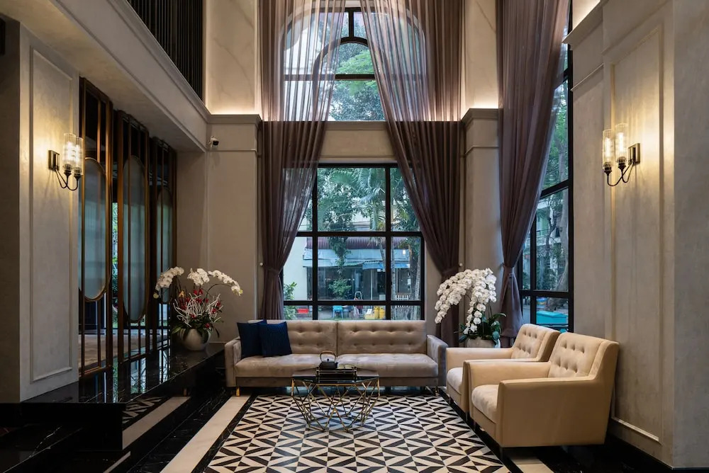 Charmaine's Hotel & Apartment