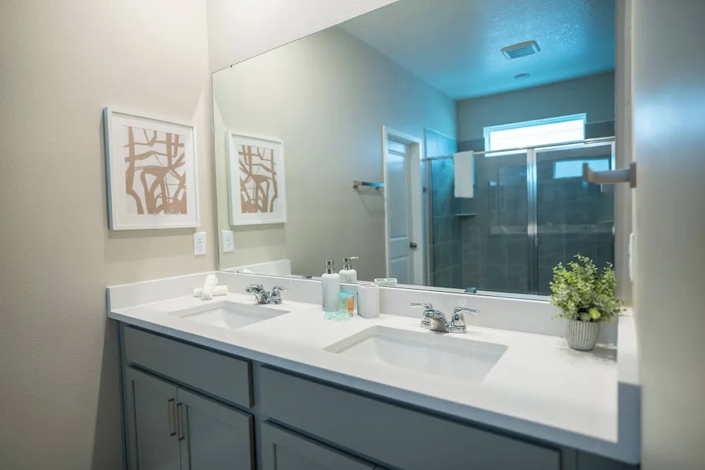 9BR Solara Villa w Pool Themed Rooms