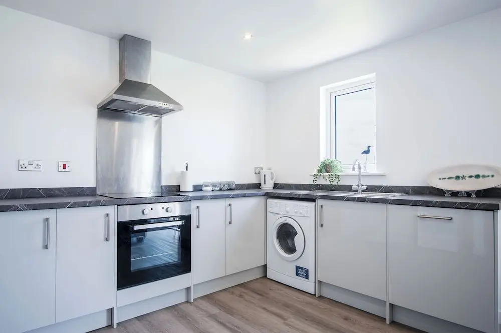 Beach View - 2 Bed Apartment - Llanelli