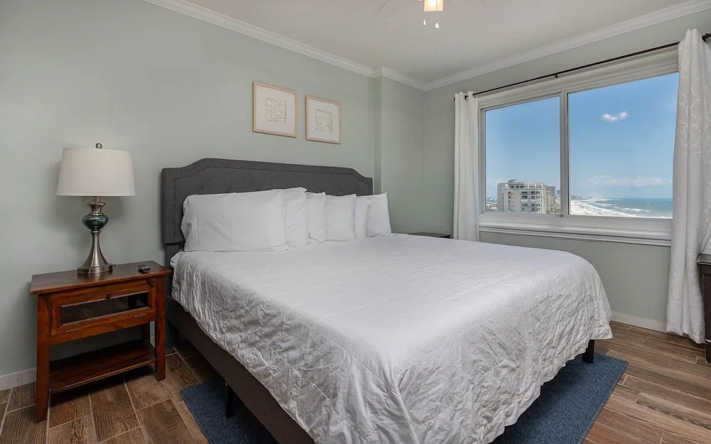 Tradewinds 1101 2 Bedroom Condo