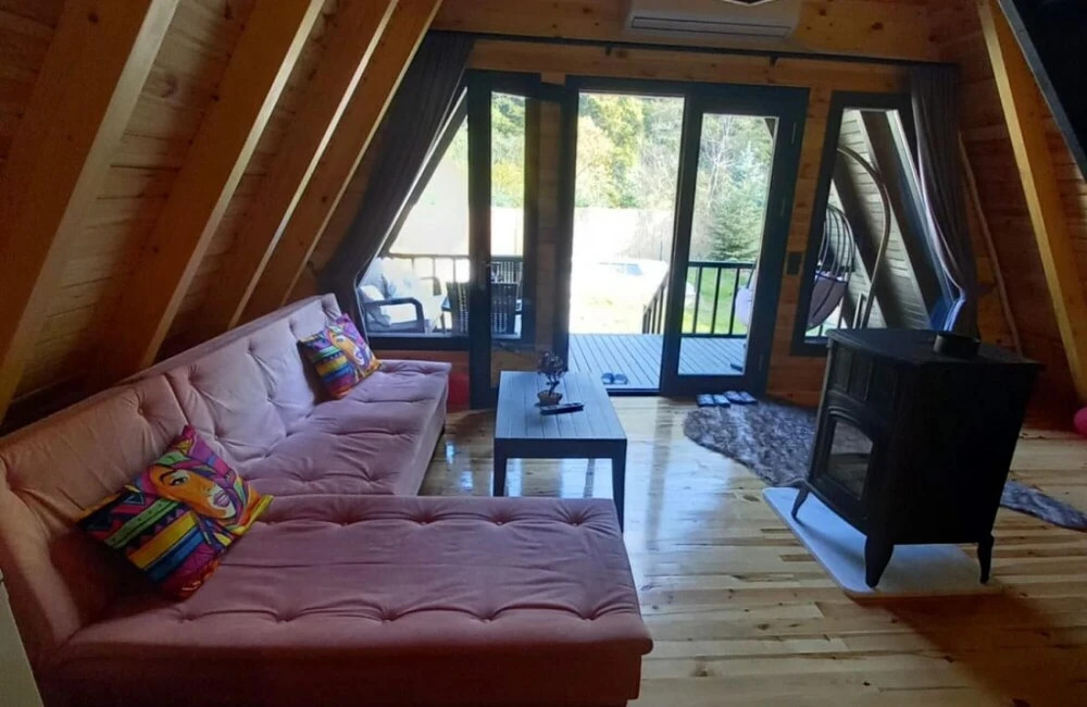 Cozy Bungalow With Private Pool Surrounded by Nature in Sapanca