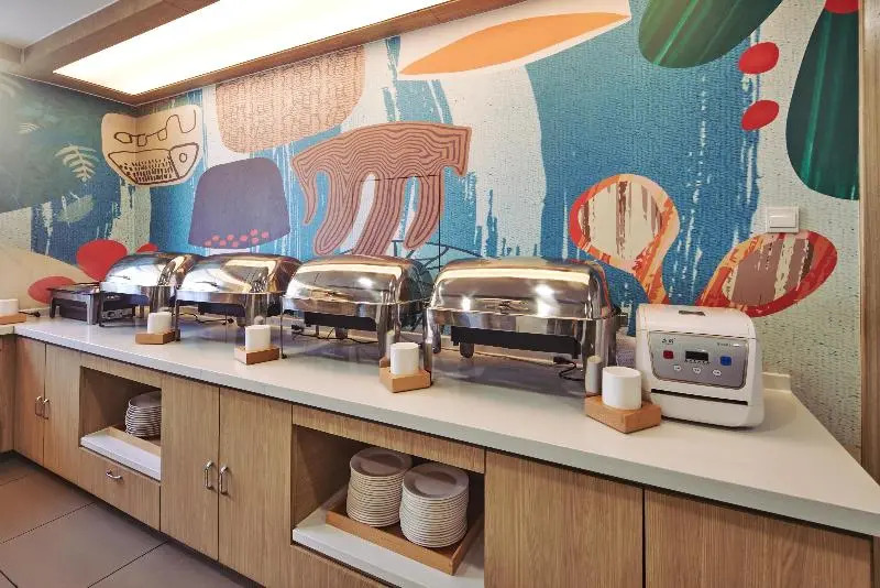 Hanting Hotel(Train Station XinHuaLian Plaza）