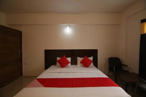 OYO 28285 Maruthi- Luxury Rooms