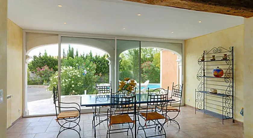 HomeRez - Villa Rue des iris
