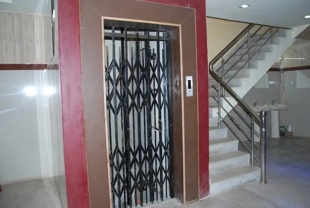 Hotel Aashiyana & Restaurant