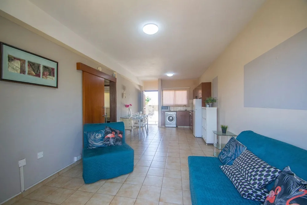Laura's Napa Central Apartment
