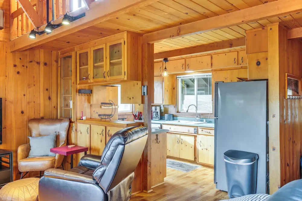 Cozy Mi-Wuk Village Cabin: 18 Mi to Dodge Ridge