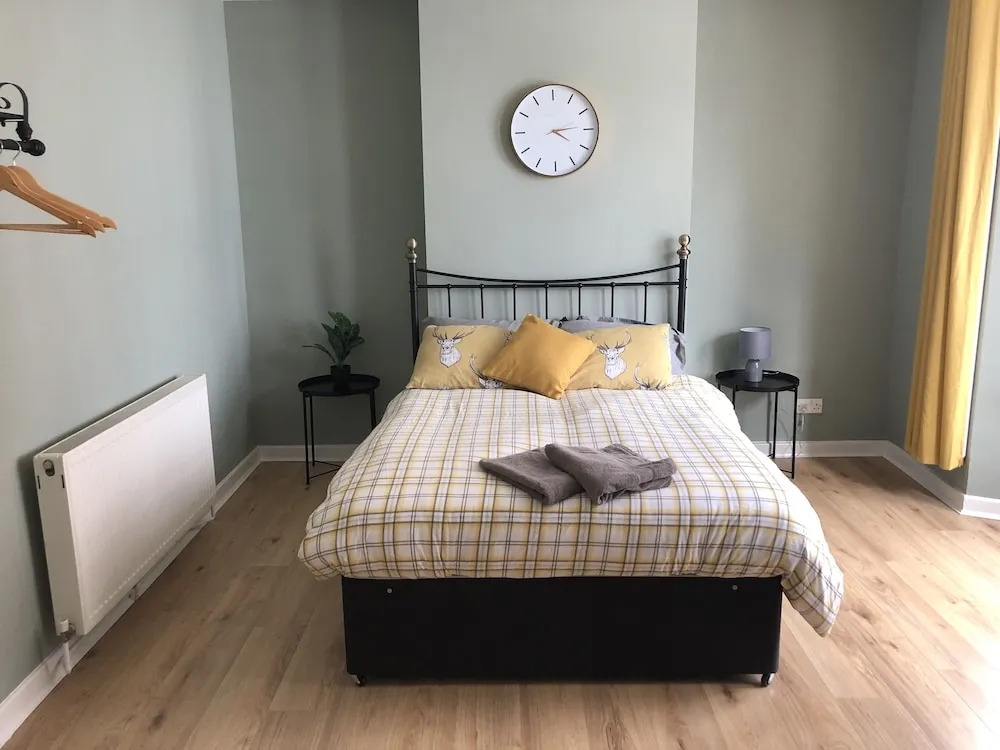Lark Lane Rooms
