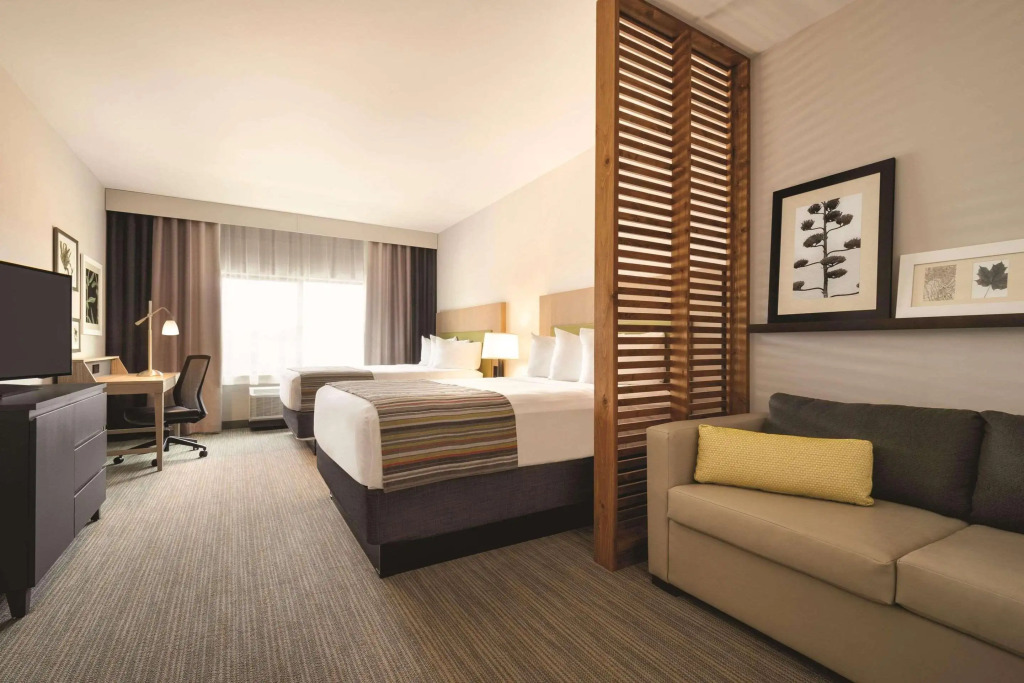 Fairfield by Marriott Inn & Suites Page