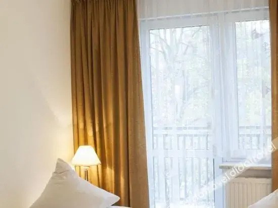 Relax Inn Health & Spa