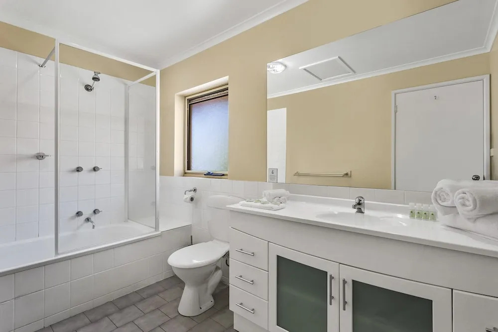 Elphin Serviced Apartments