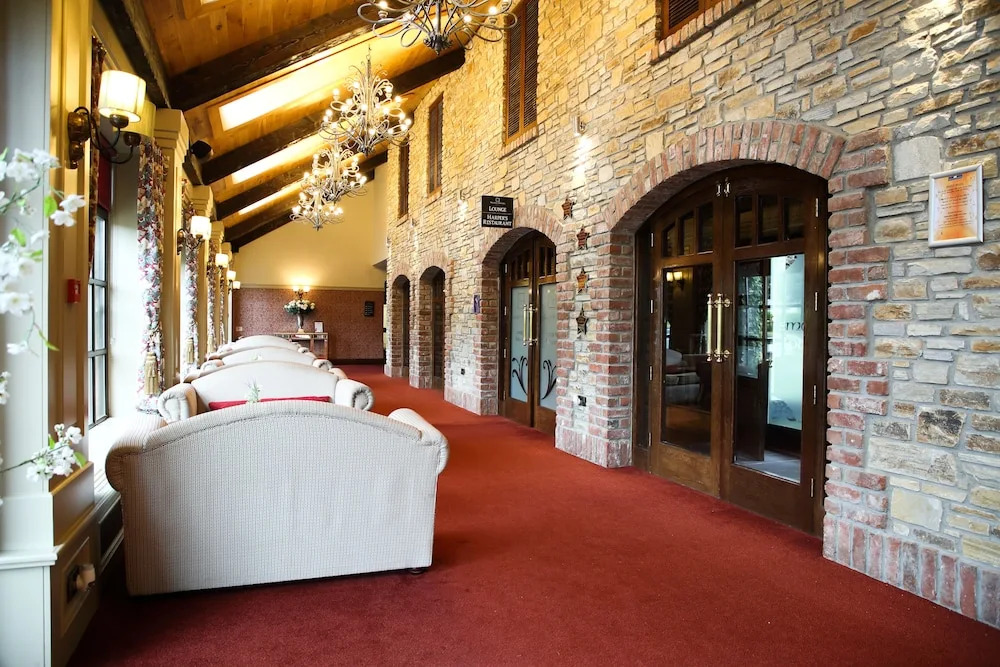 Mulroy Woods Hotel